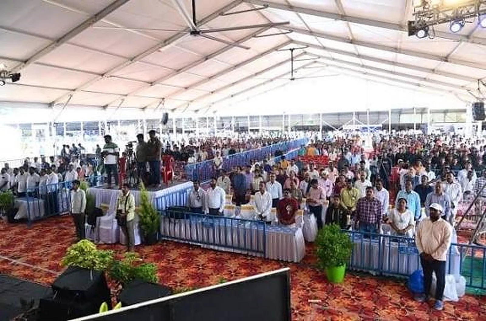 Stages, seating, flooring, barricading and exhibition space for campus fests, convocations and department events — sized to the ground a college or university actually has.